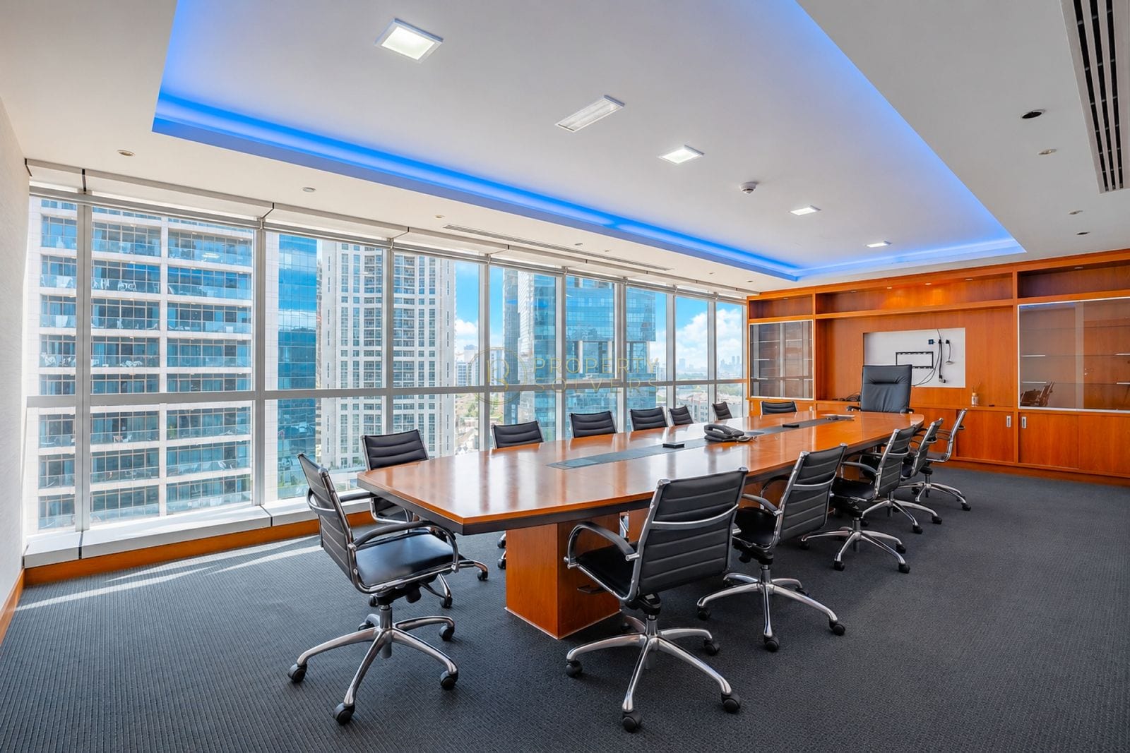 LUXURY COMBINED 6 OFFICES | LAKE VIEW | 7,395 SQFT