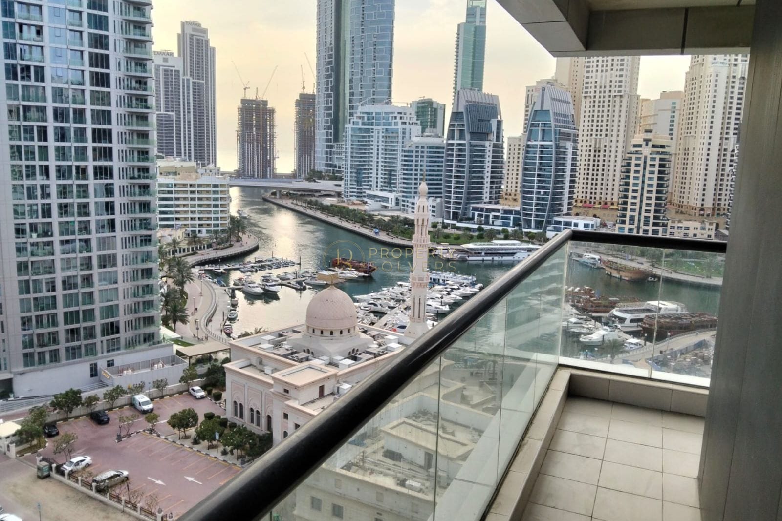 Marina view | Unfurnished | Good location