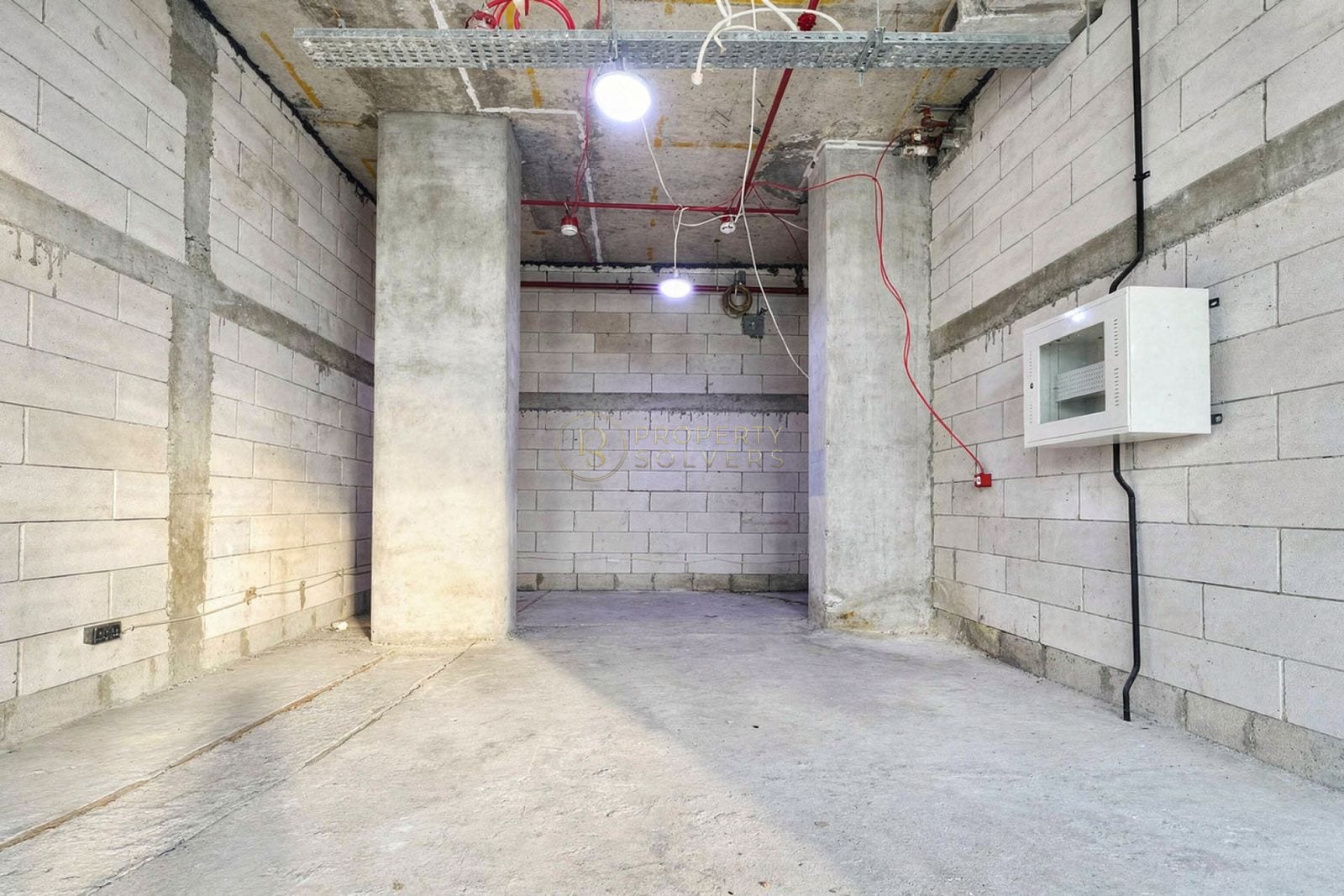 Prime Location | Near Parking | Spacious Layout