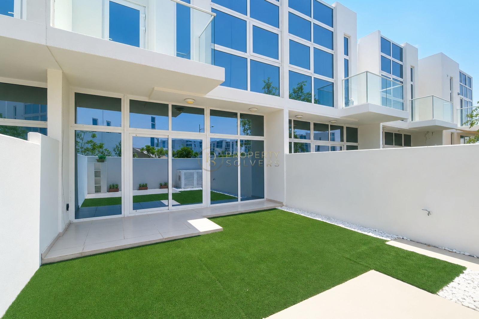 Huge 2BR Layout | Luxury Home | Prime Location