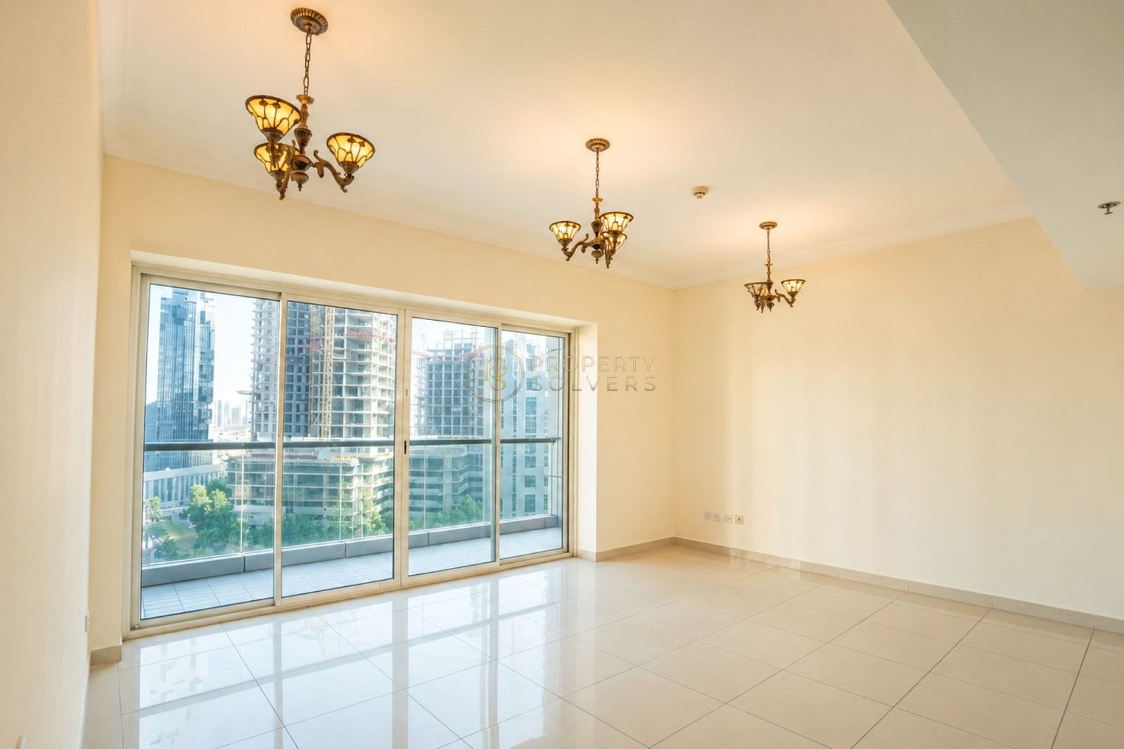 Lake View | Huge 2BR Unit | Well Maintained